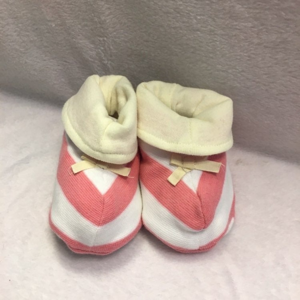 Unbranded Baby Booties Infant NB-6M Pink White Chevron Bow Accent New